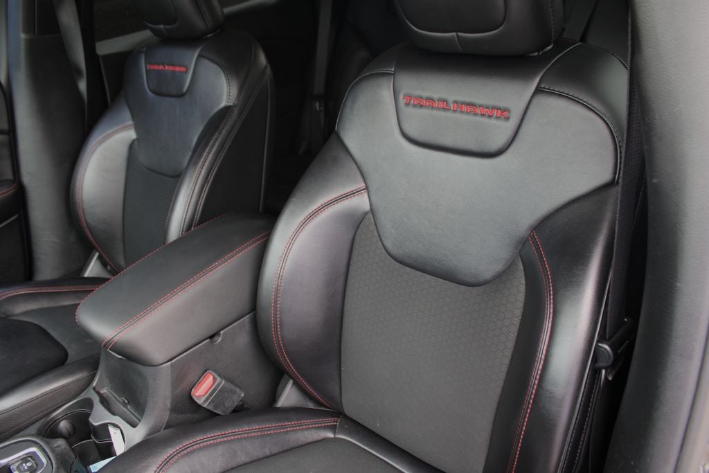 2020 Jeep Cherokee Trailhawk