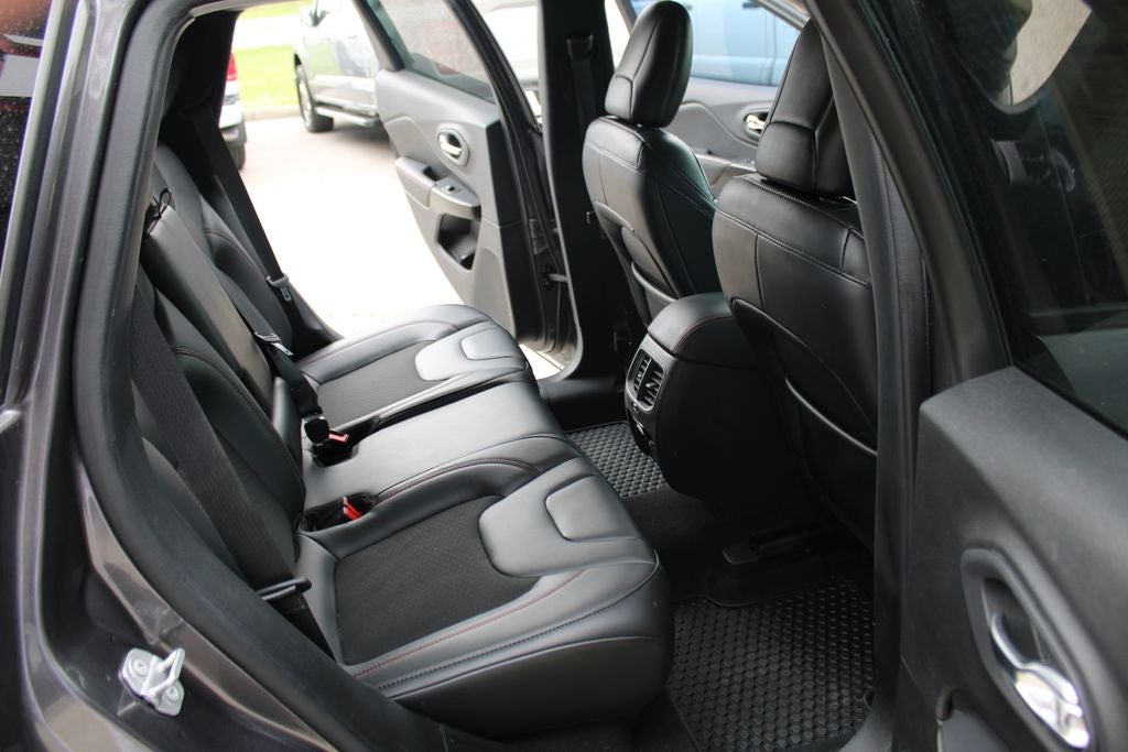 2020 Jeep Cherokee Trailhawk