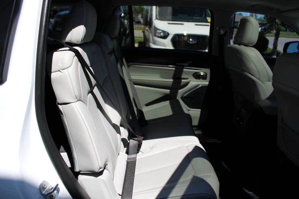 2022 Jeep Grand Cherokee L Overland