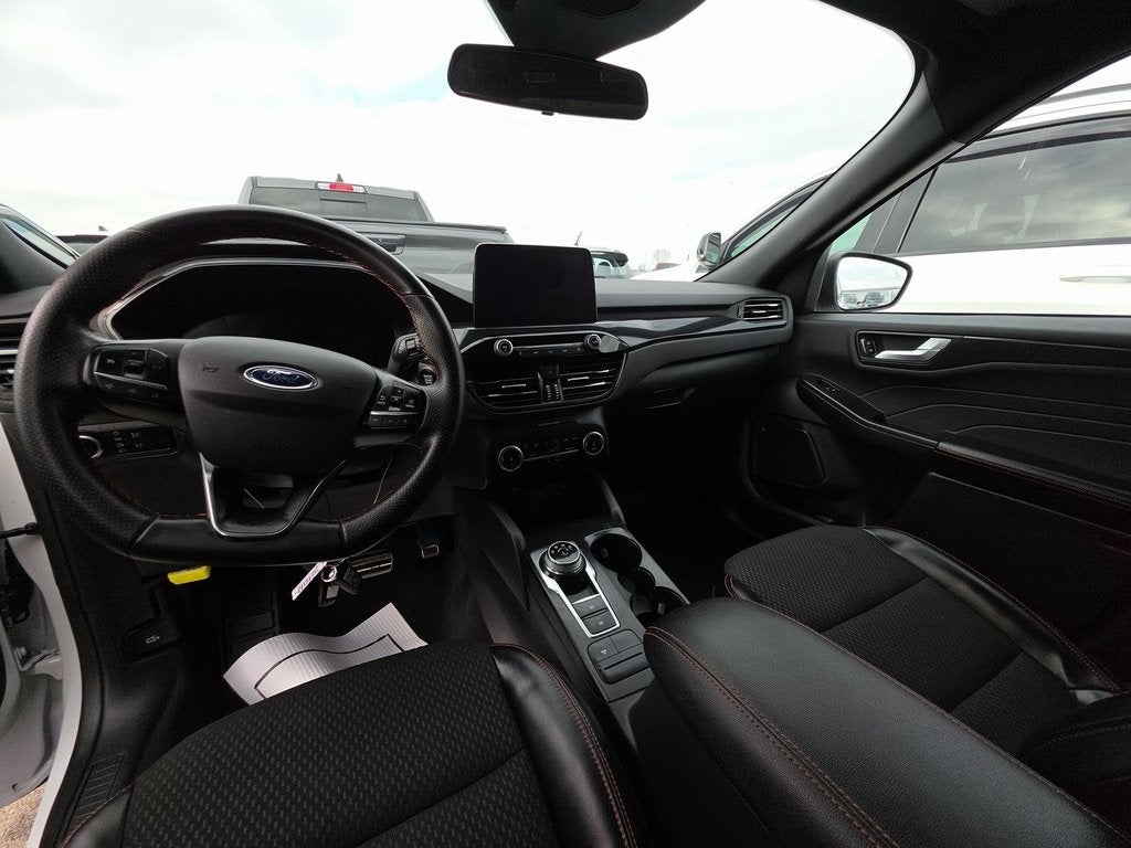 2023 Ford Escape Hybrid ST-Line