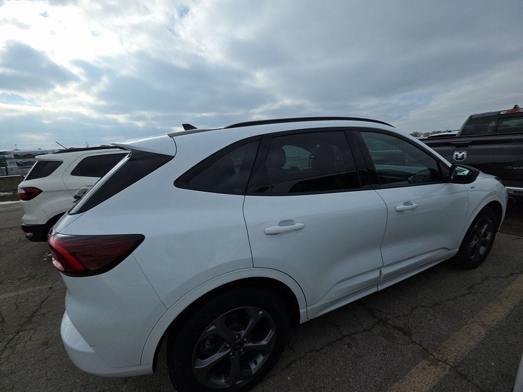 2023 Ford Escape Hybrid ST-Line