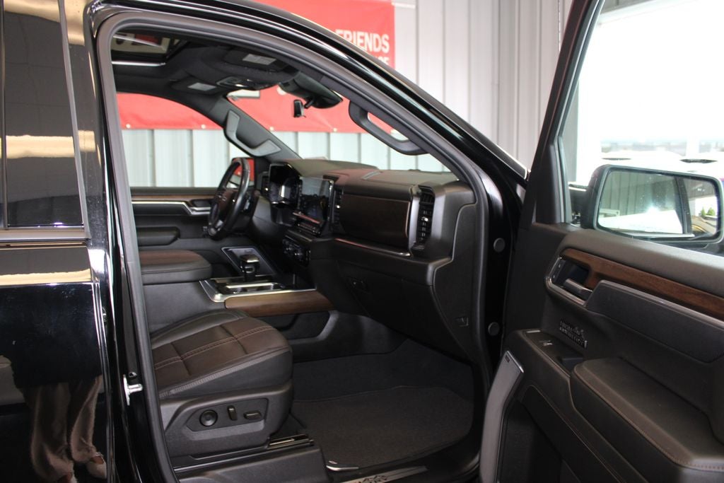 2025 Chevrolet Silverado 1500 High Country