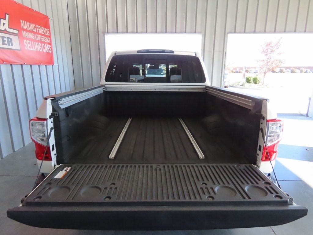 2019 Nissan Titan SL