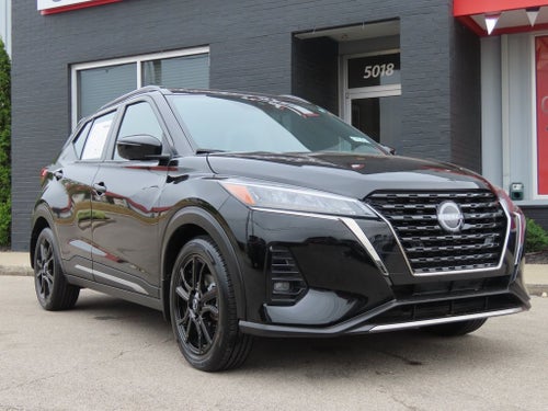 2023 Nissan Kicks SR
