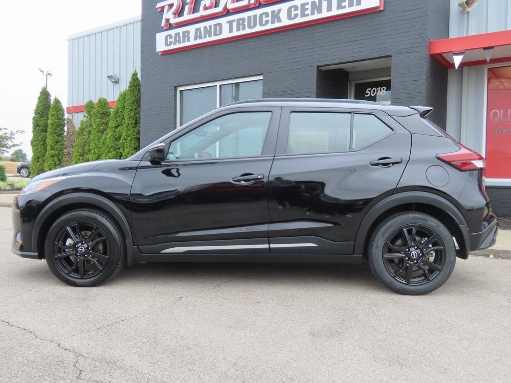2023 Nissan Kicks SR