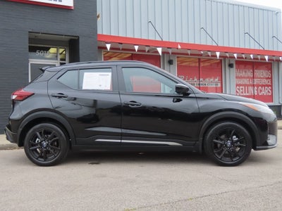 2023 Nissan Kicks SR