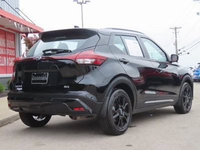 2023 Nissan Kicks SR