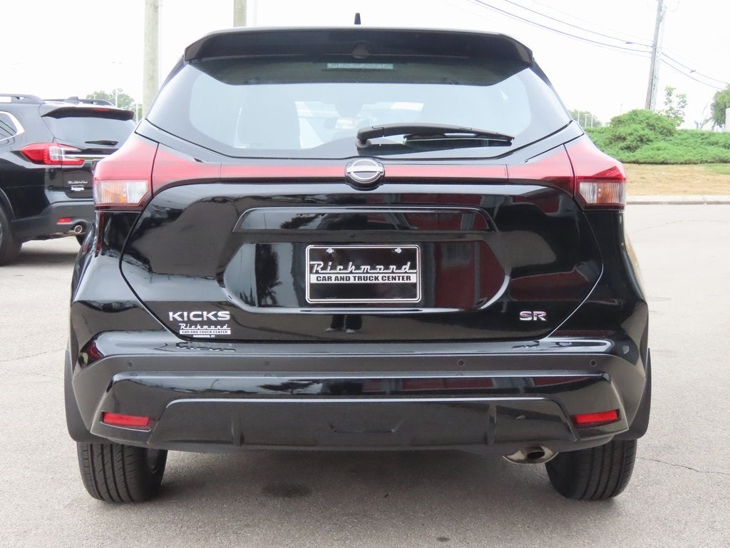 2023 Nissan Kicks SR