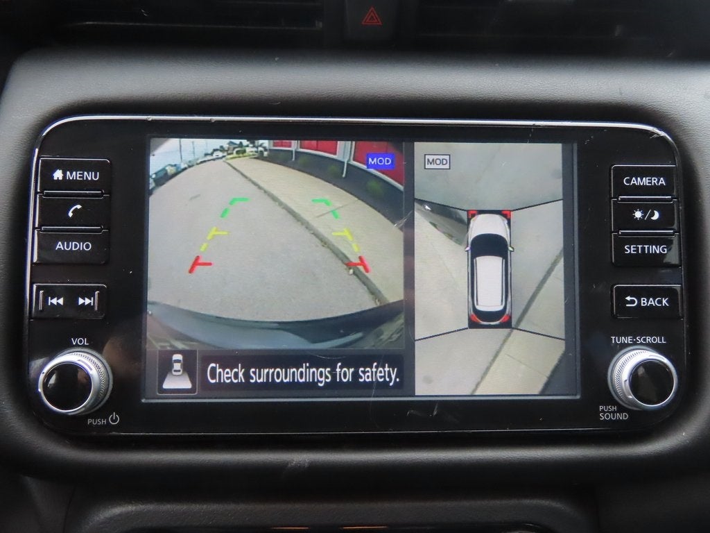 2023 Nissan Kicks SR