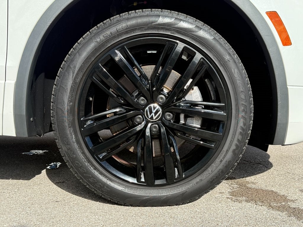 2022 Volkswagen Tiguan 2.0T SE R-Line Black
