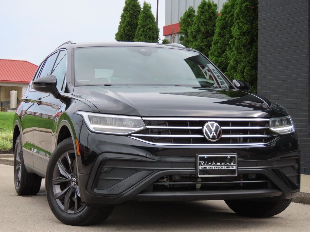 2023 Volkswagen Tiguan 2.0T SE