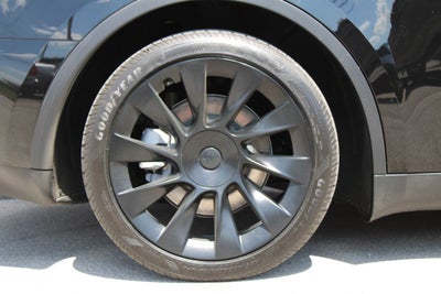 2025 Tesla Model Y Long Range