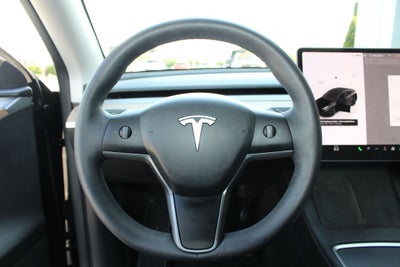 2025 Tesla Model Y Long Range