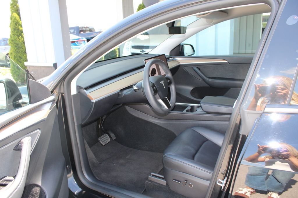 2025 Tesla Model Y Long Range