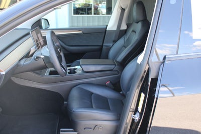 2025 Tesla Model Y Long Range