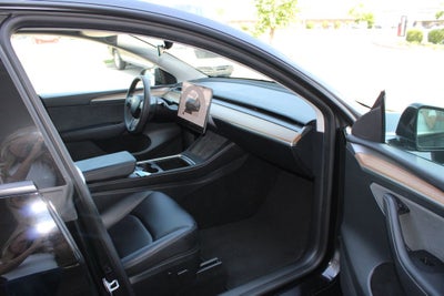 2025 Tesla Model Y Long Range