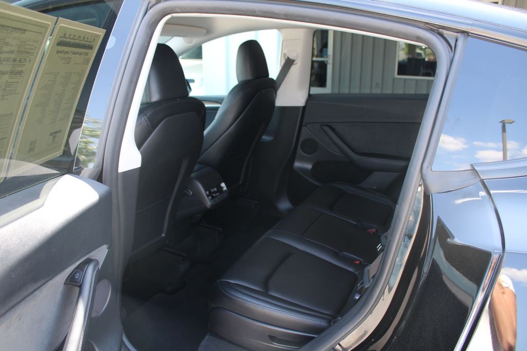 2025 Tesla Model Y Long Range