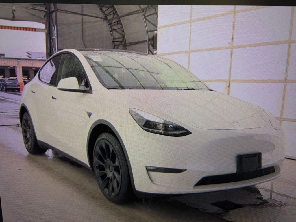 2023 Tesla Model Y Long Range Dual Motor All-Wheel Drive's photo