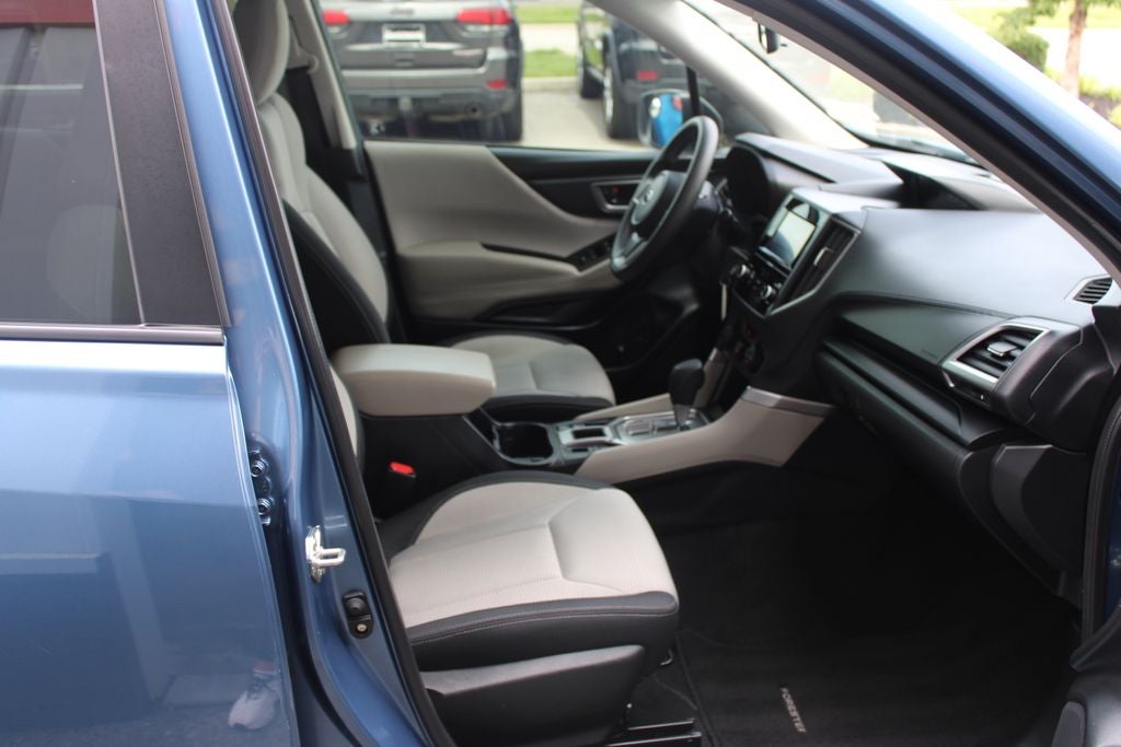 2023 Subaru Forester Base