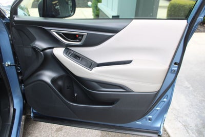 2023 Subaru Forester Base