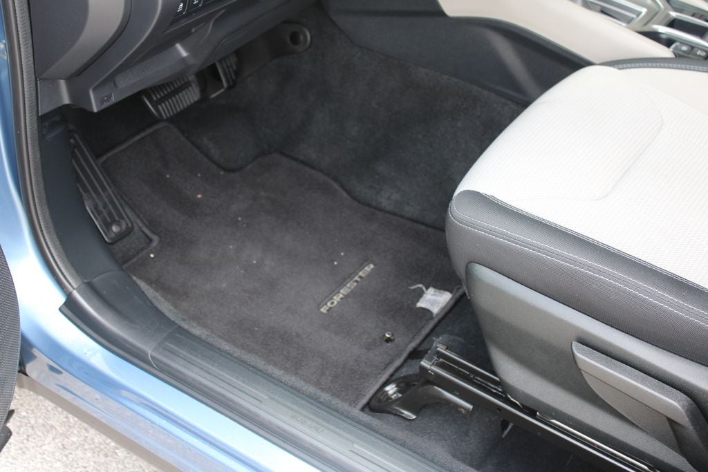 2023 Subaru Forester Base