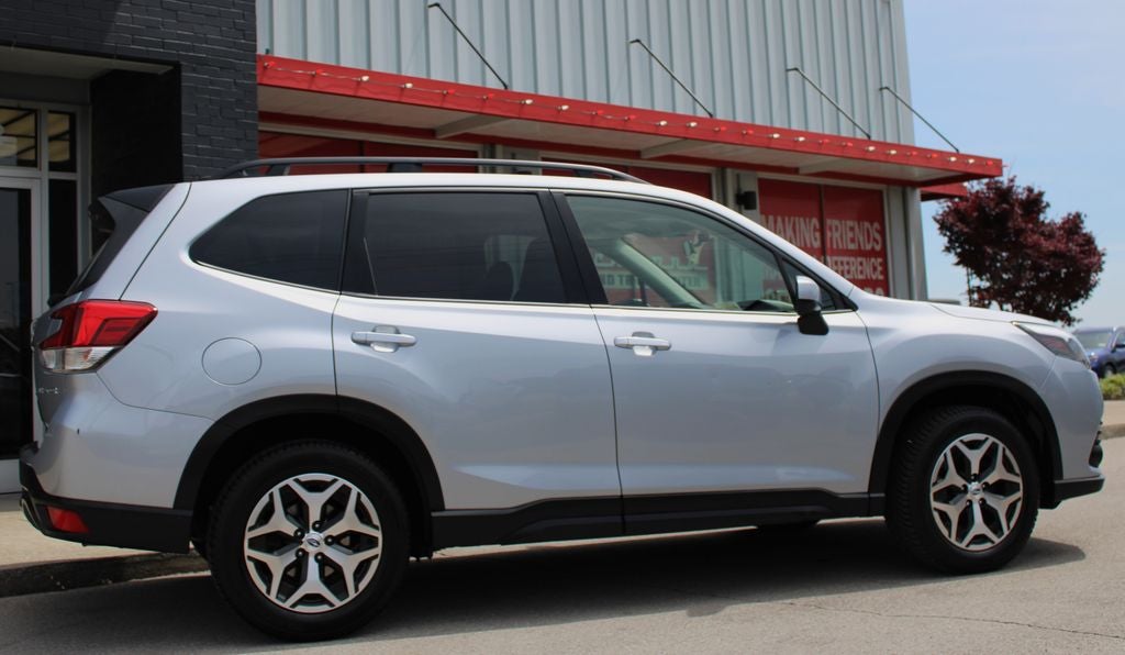 2024 Subaru Forester Premium