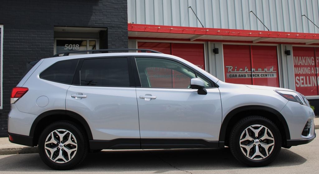 2024 Subaru Forester Premium