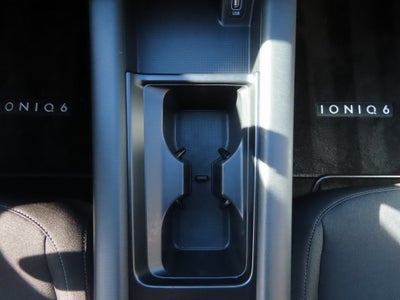 2024 Hyundai IONIQ 6 SE