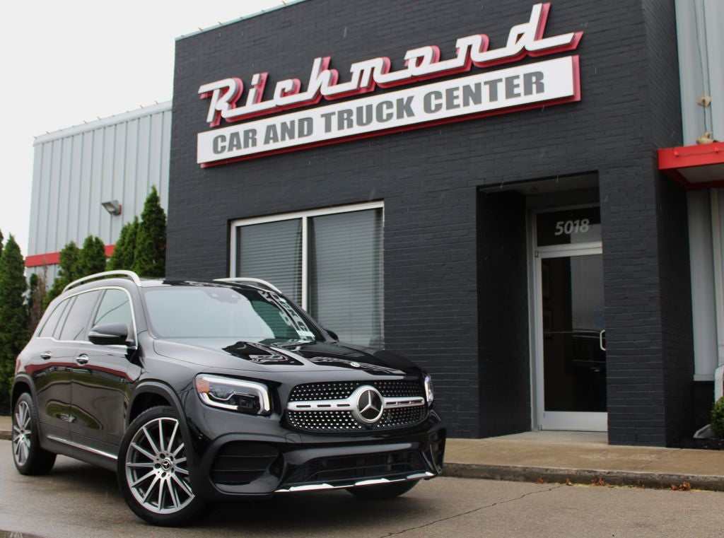 2023 Mercedes-Benz GLB GLB 250 4MATIC's photo