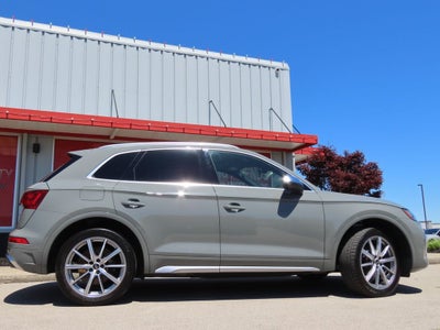 2022 Audi SQ5 Premium Plus quattro
