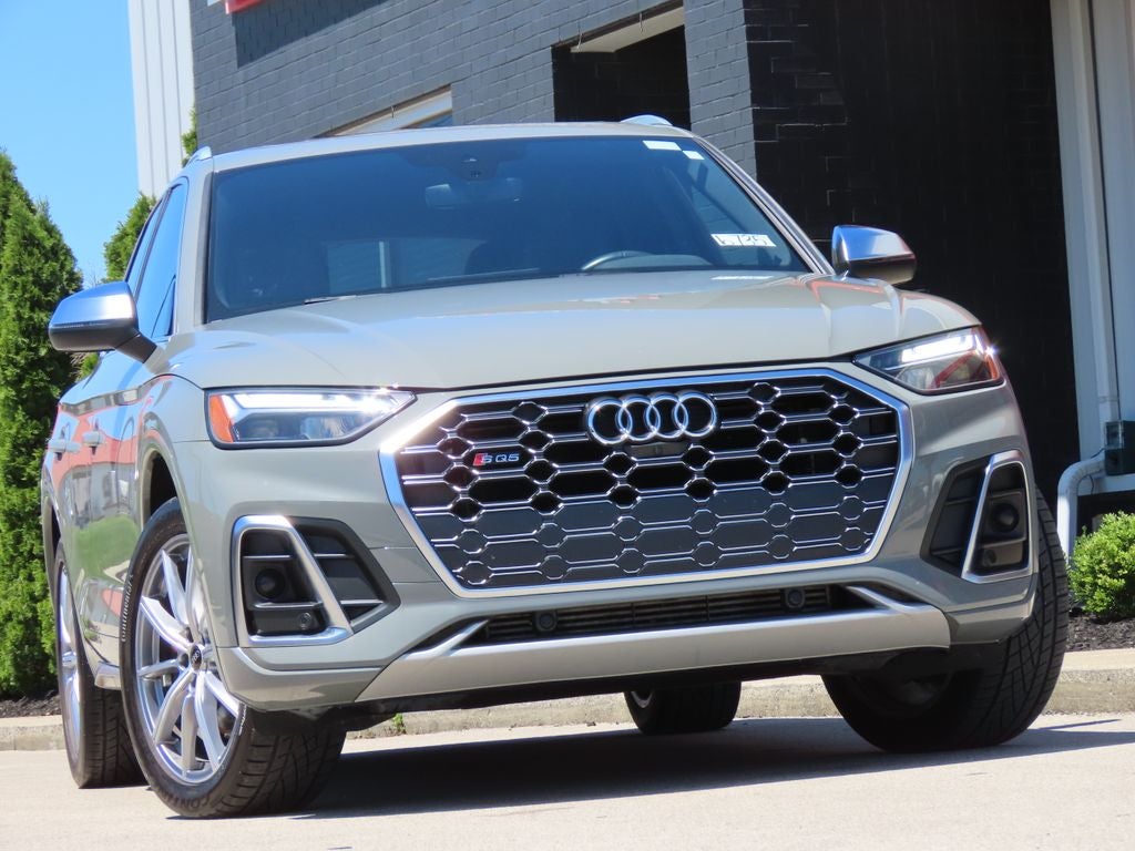 2022 Audi SQ5 Premium Plus quattro