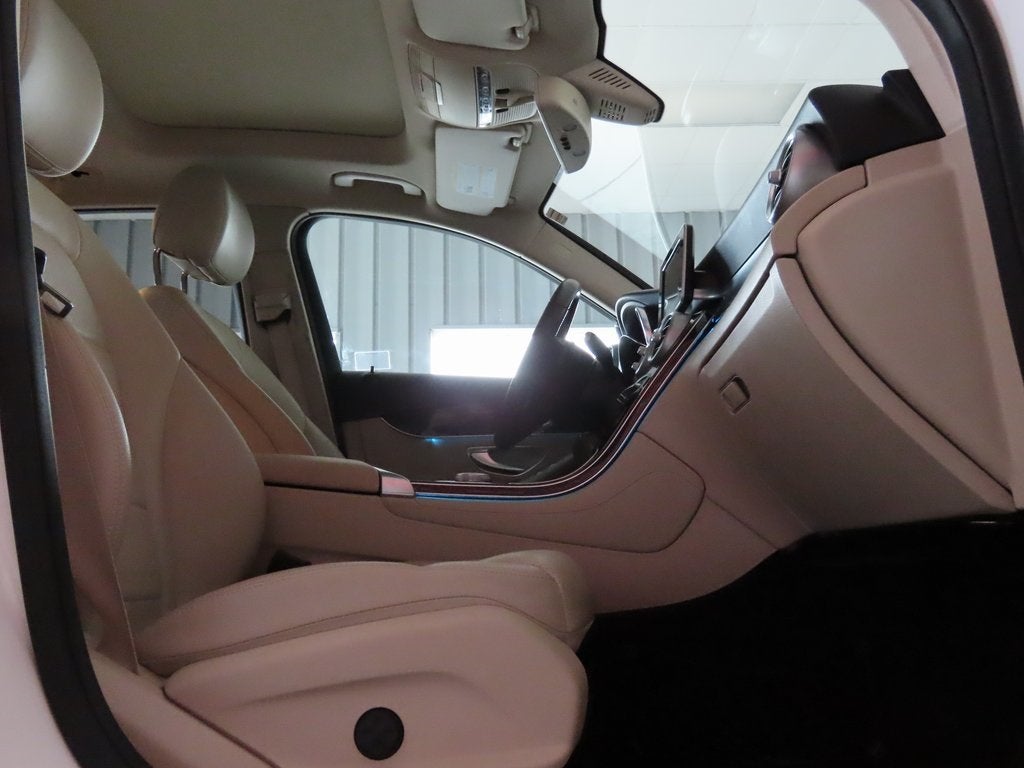 2019 Mercedes-Benz GLC GLC 300