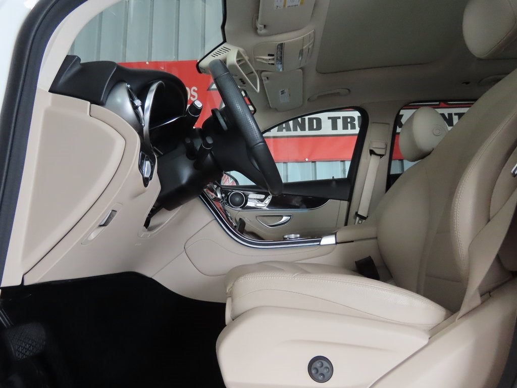 2019 Mercedes-Benz GLC GLC 300