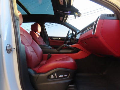 2019 Porsche Cayenne Base