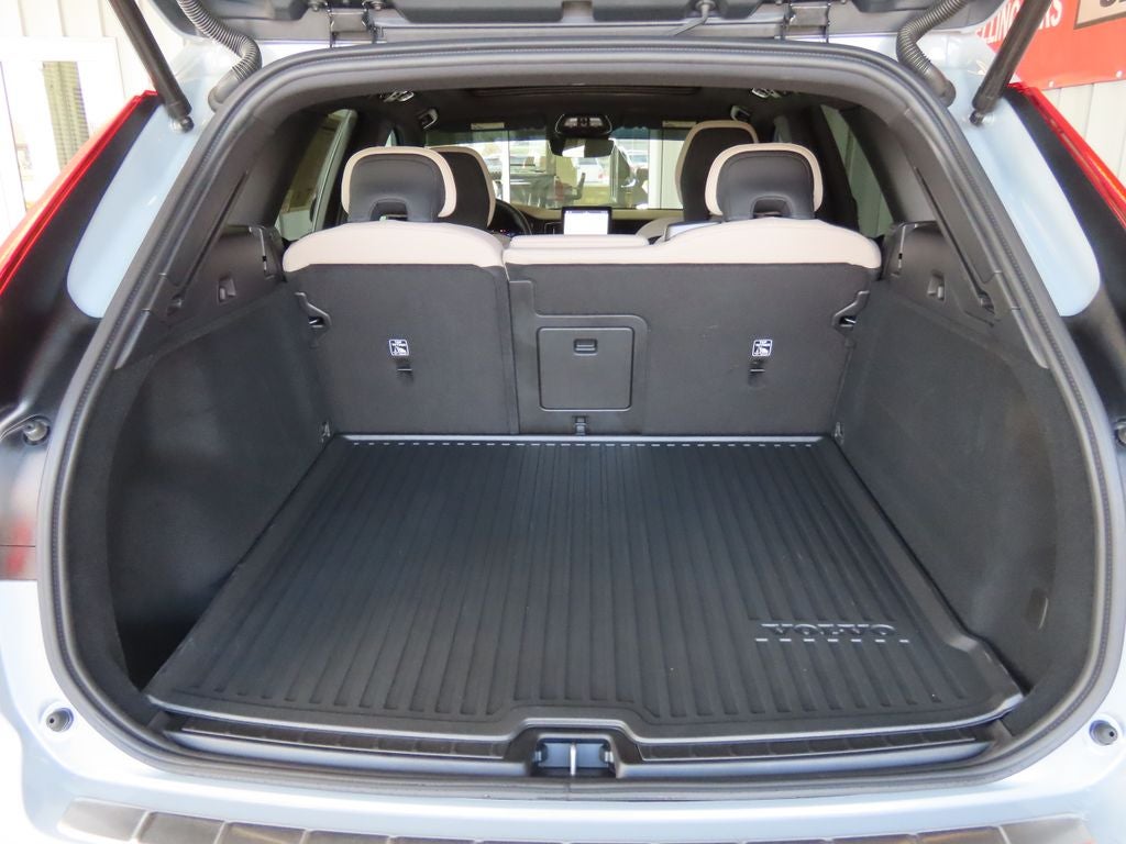 2026 Volvo XC60 B5 Core