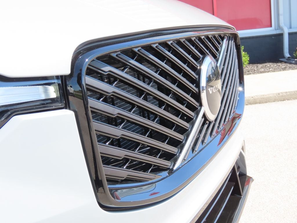 2026 Volvo XC60 B5 Core